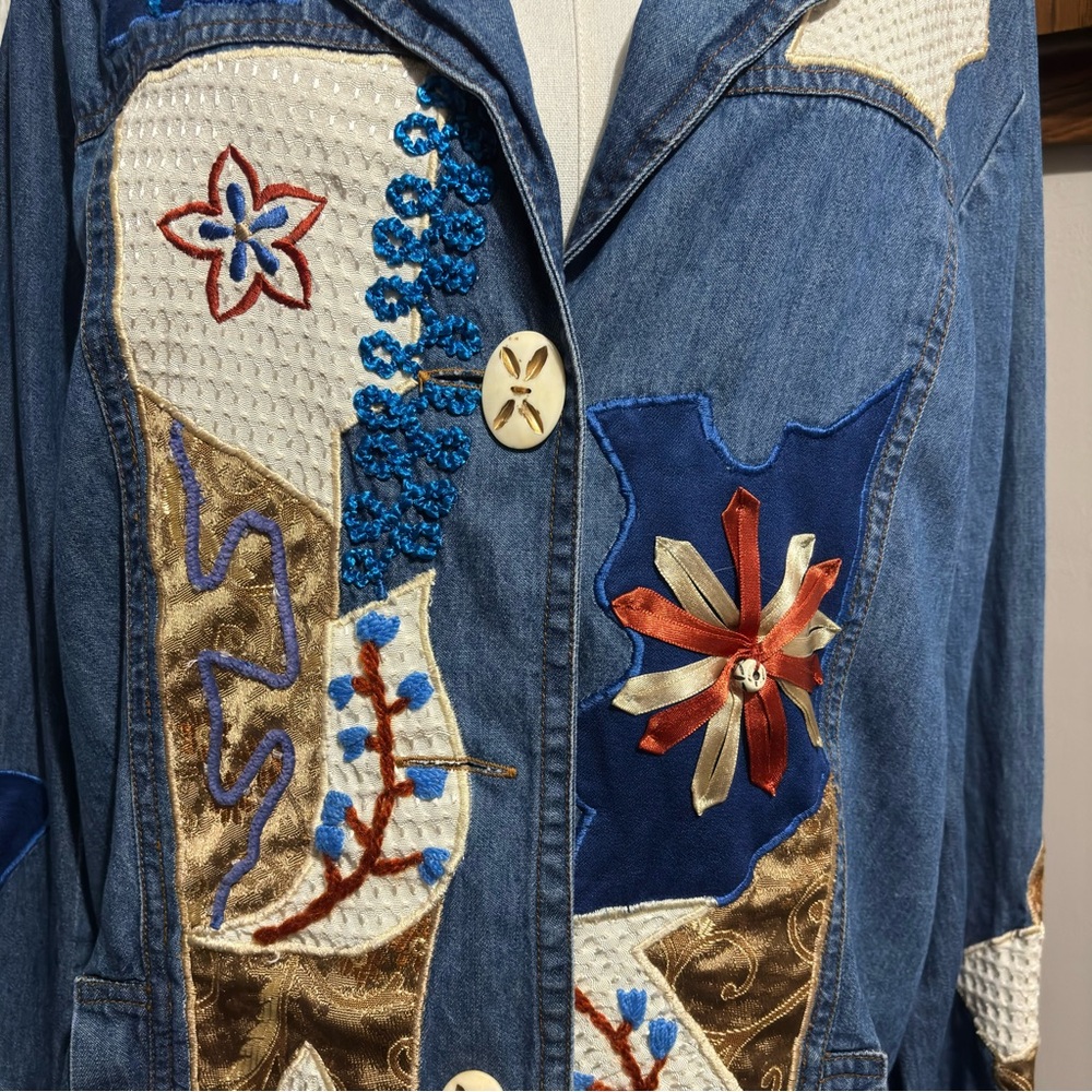 Allure Vintage Long Sleeve Button up Embroidered Denim Shirt Size Large - Picture 6 of 15